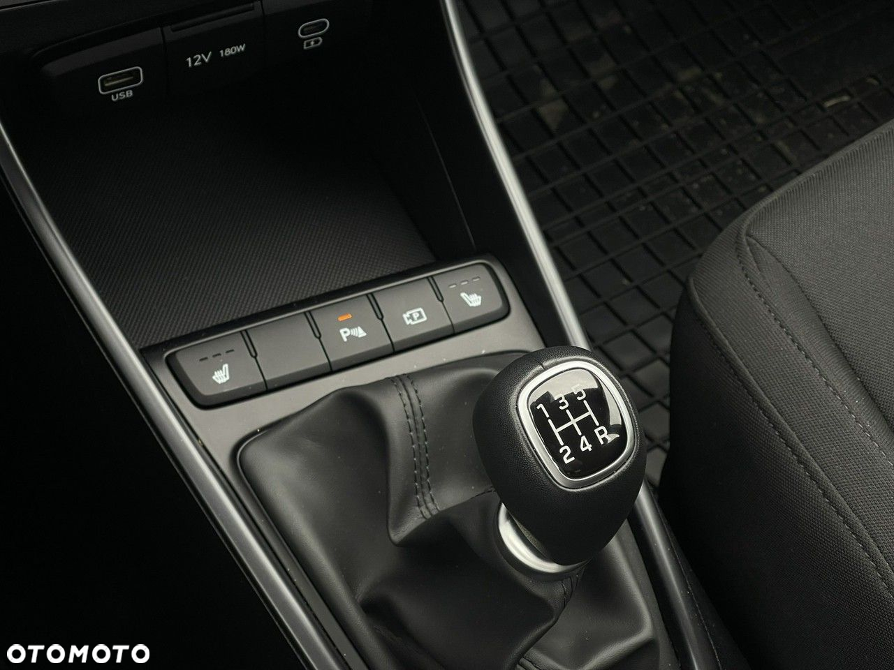 Hyundai Bayon - 14