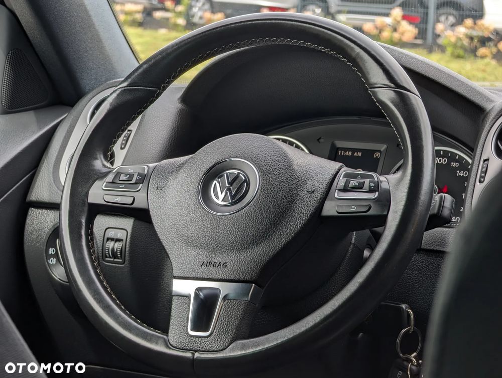 Volkswagen Tiguan 2.0 TDI SCR 4MOTION BlueMotion Technology DSG Lounge Sport & Style - 26