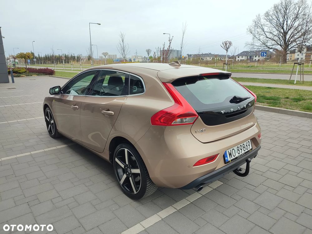 Volvo V40 T2 Summum - 3