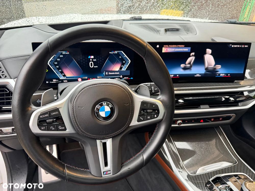 BMW X7 M60i xDrive - 26