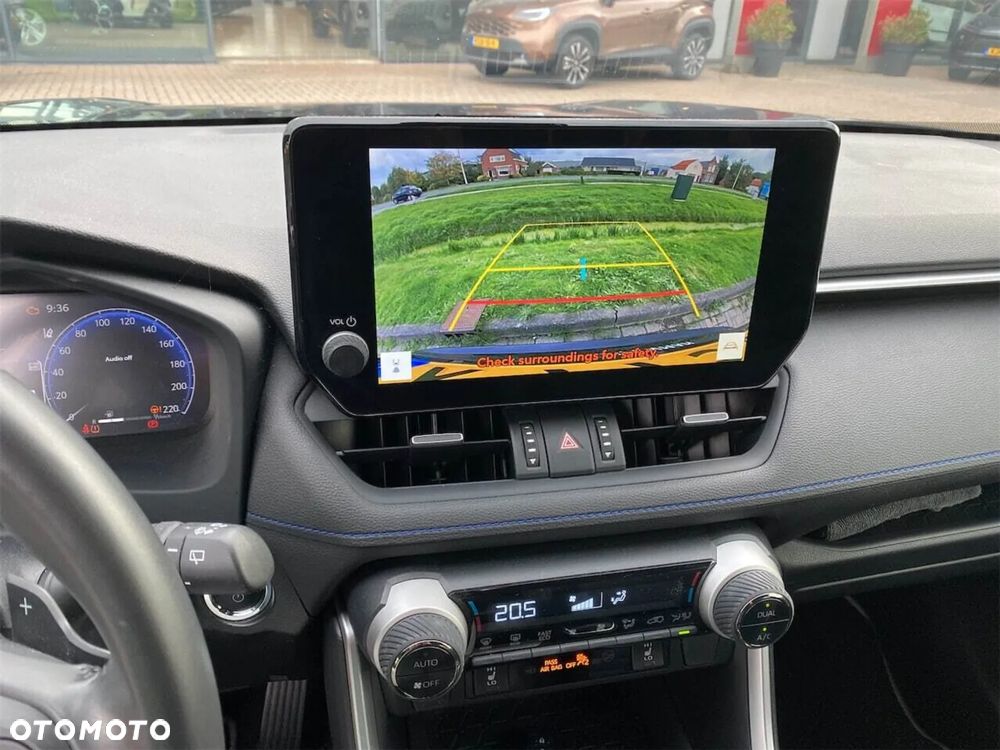 Toyota RAV4 - 6
