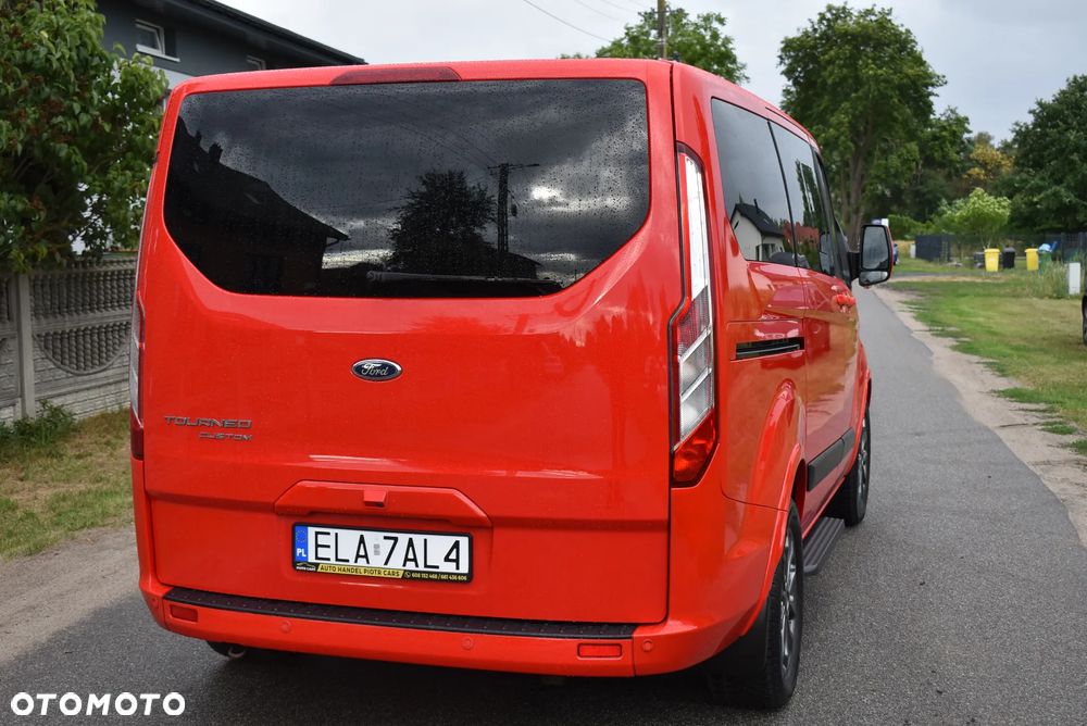 Ford Tourneo Custom - 10