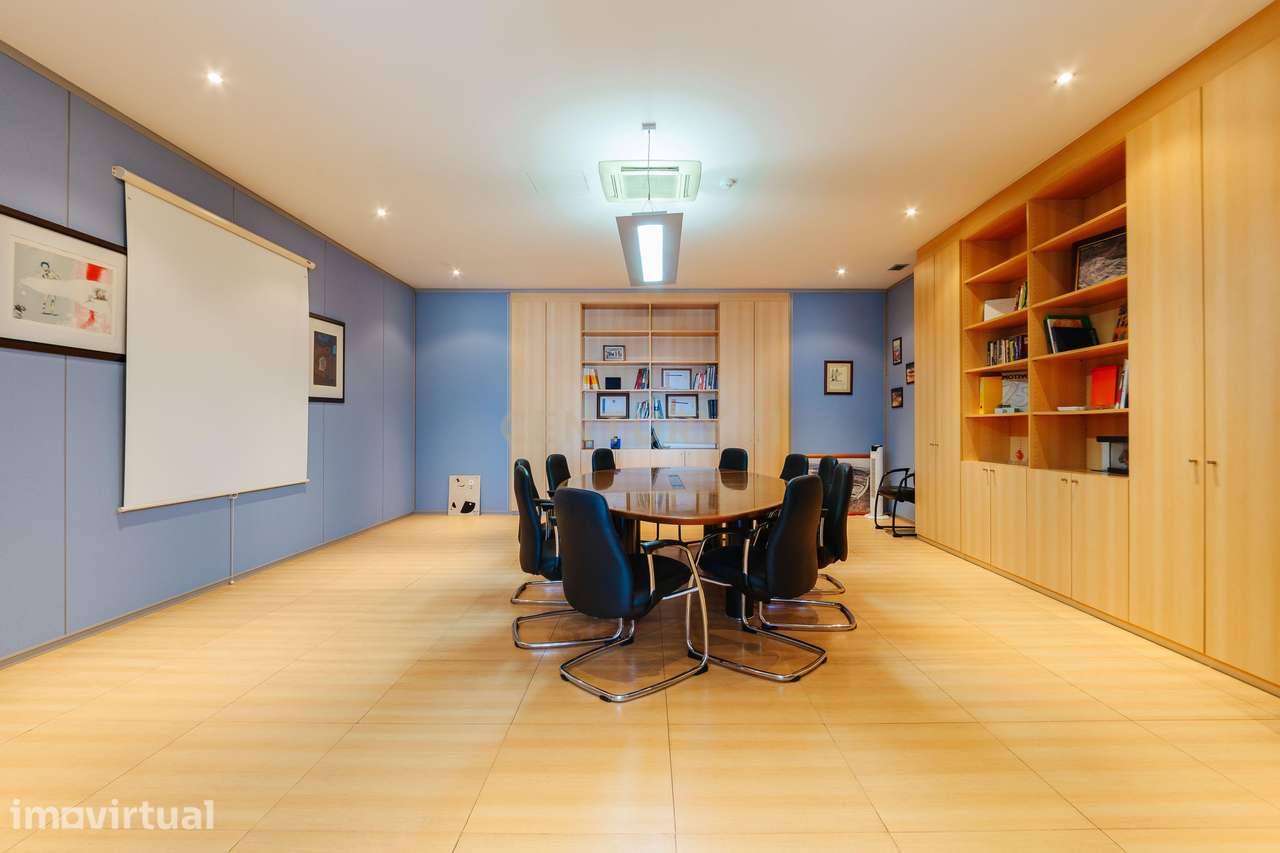 Escritório de Prestígio na Matinha | 651 m² | Vista Ponte Vasco da Gam - Grande imagem: 3/27