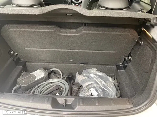 MINI 3 Portas Cooper SE Premium P. Essential - 39