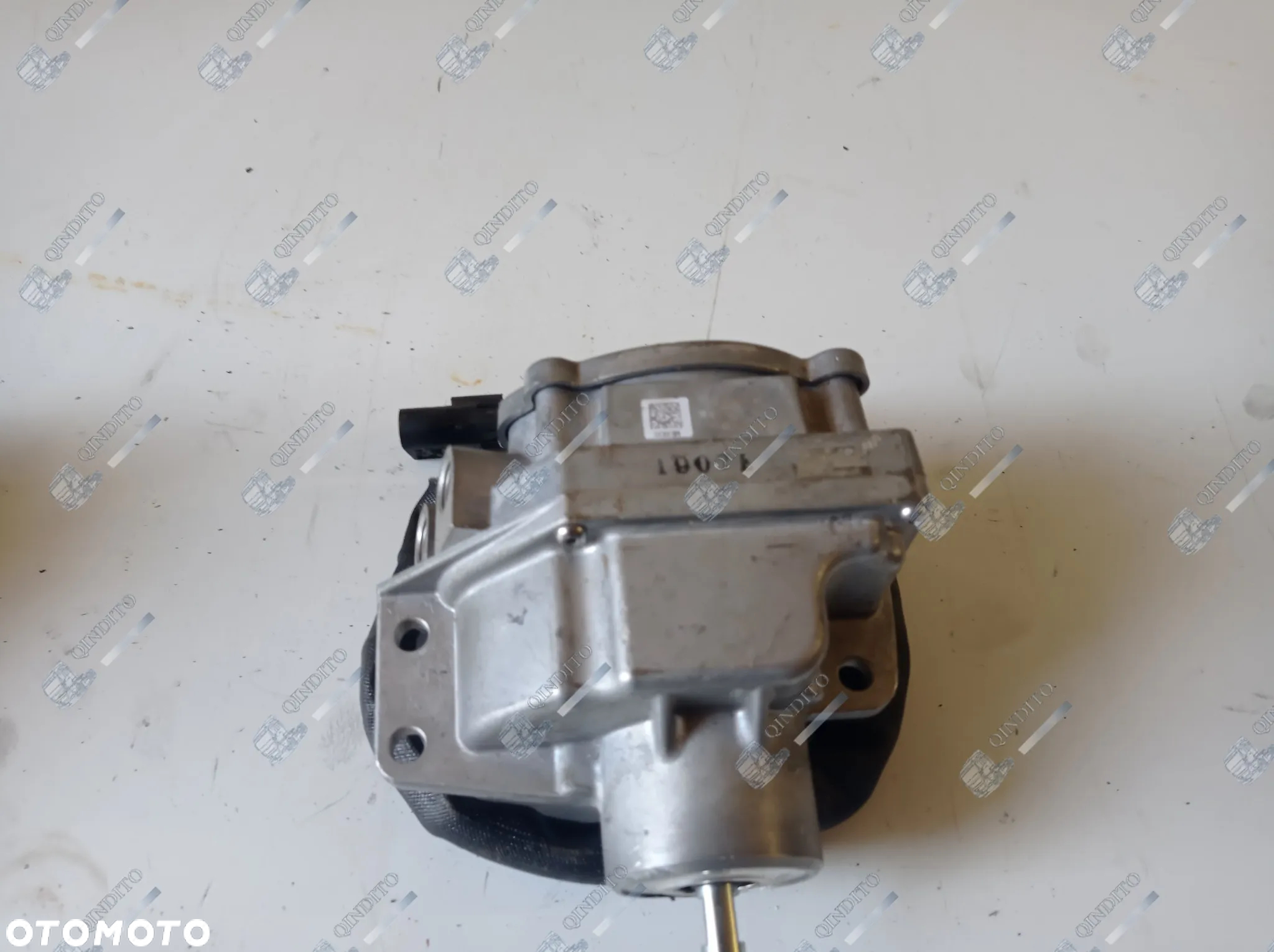 ZAWÓR NASTAWNIK SIŁOWNIK EGR MERCEDES - 3