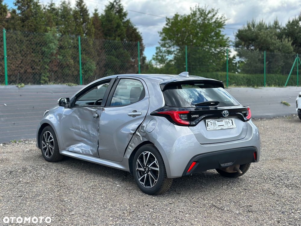 Toyota Yaris - 16