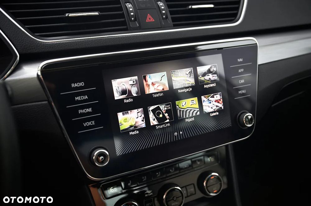 Skoda Superb 2.0 TDI SCR 4x4 Style DSG - 27