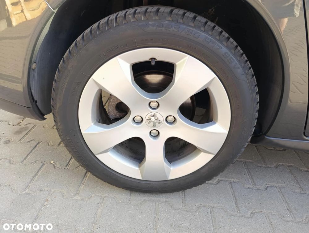 Peugeot 3008 2.0 HDi Allure - 36