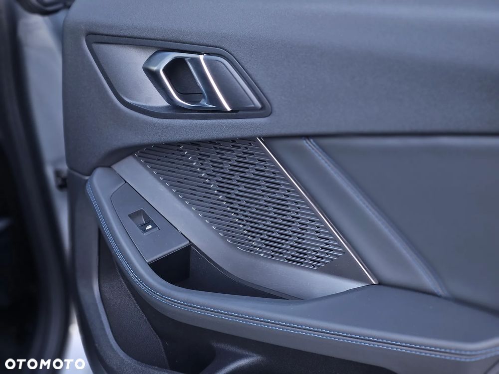 BMW Seria 2 218d M Sport sport - 32