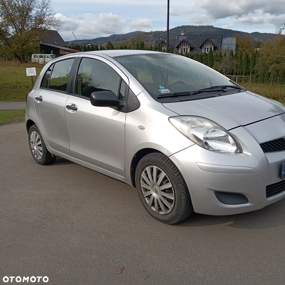 Toyota Yaris - 6