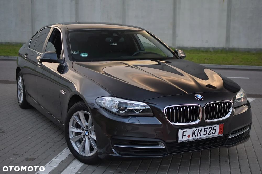 BMW Seria 5 525d Sport-Aut - 14