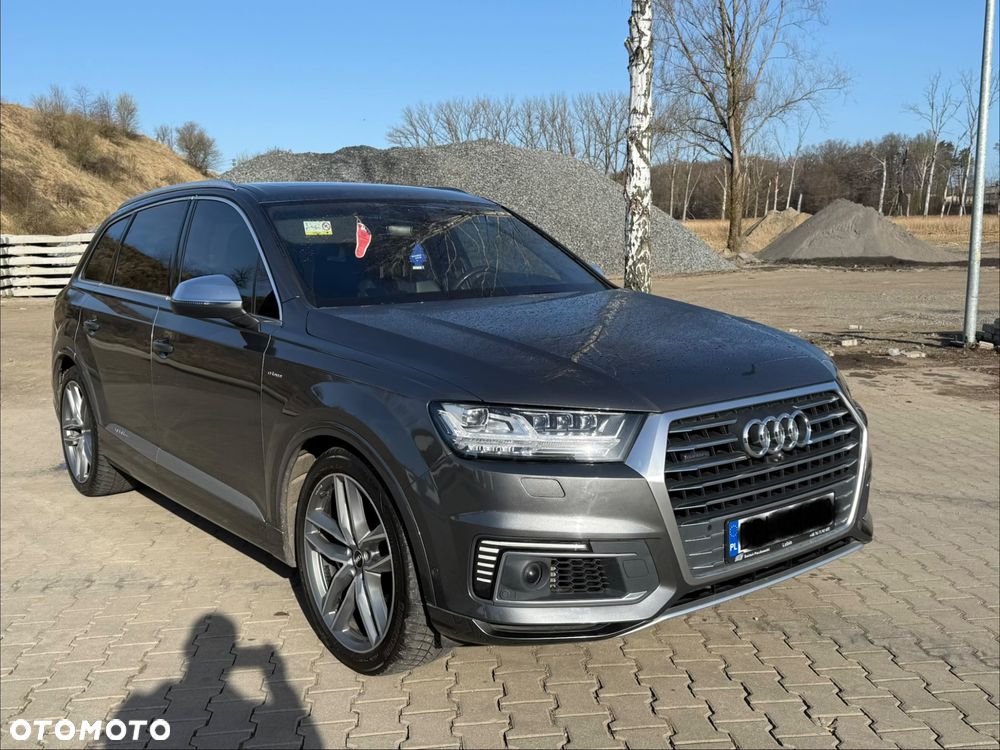 Audi Q7 - 1