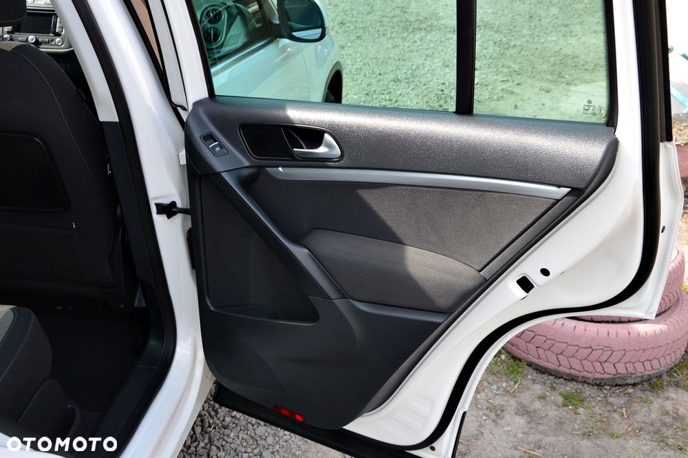 Volkswagen Tiguan - 19