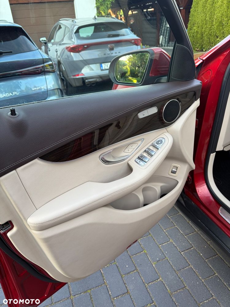 Mercedes-Benz GLC - 11