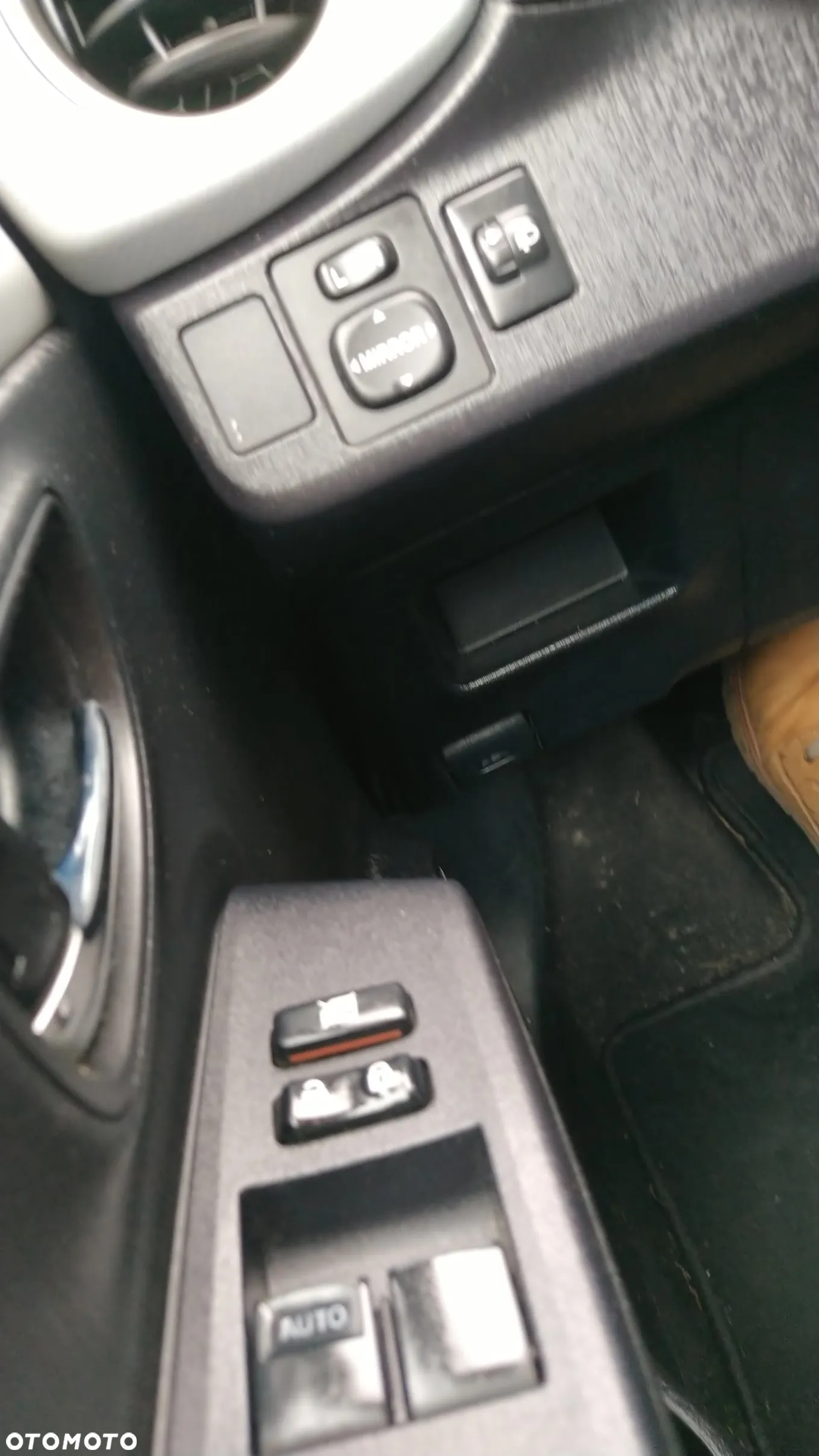 Toyota Yaris Hybrid 1.5 VVT-i Comfort - 30