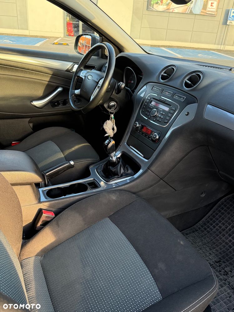 Ford Mondeo 1.6 T Gold X - 14