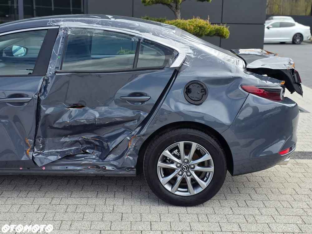 Mazda 3 2.0 mHEV Hikari - 8