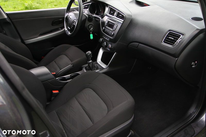 Kia Ceed - 8