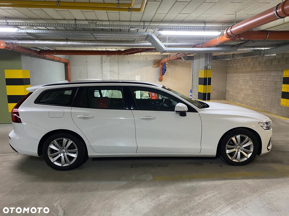 Volvo V60 B3 B Momentum Core - 29