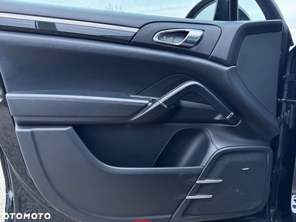 Porsche Cayenne - 14