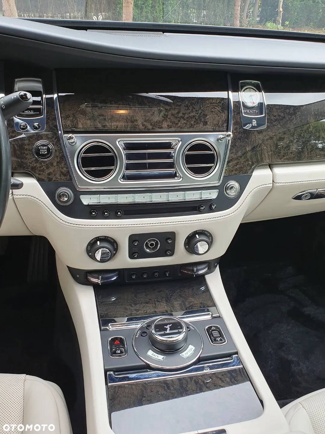 Rolls-Royce Wraith - 23