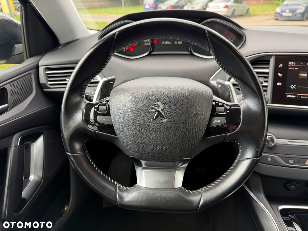 Peugeot 308 1.5 BlueHDi Allure S&S EAT6 - 22