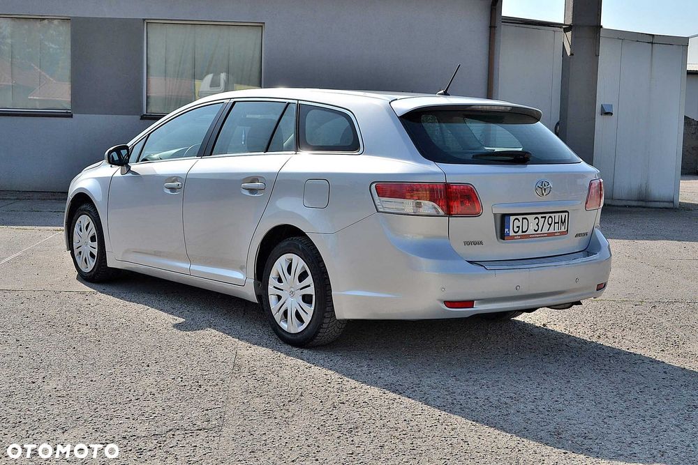 Toyota Avensis - 7