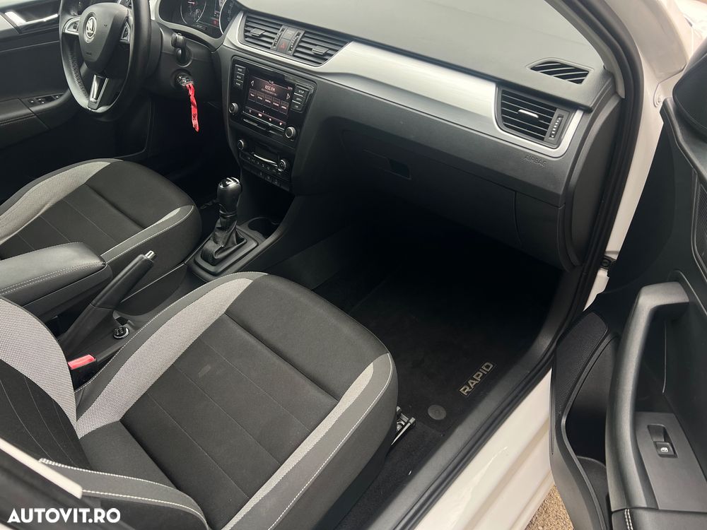 Skoda RAPID 1.4 TDI DSG Clever - 5