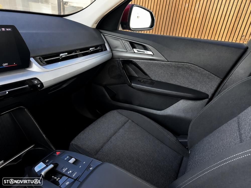 BMW iX2 eDrive20 - 26