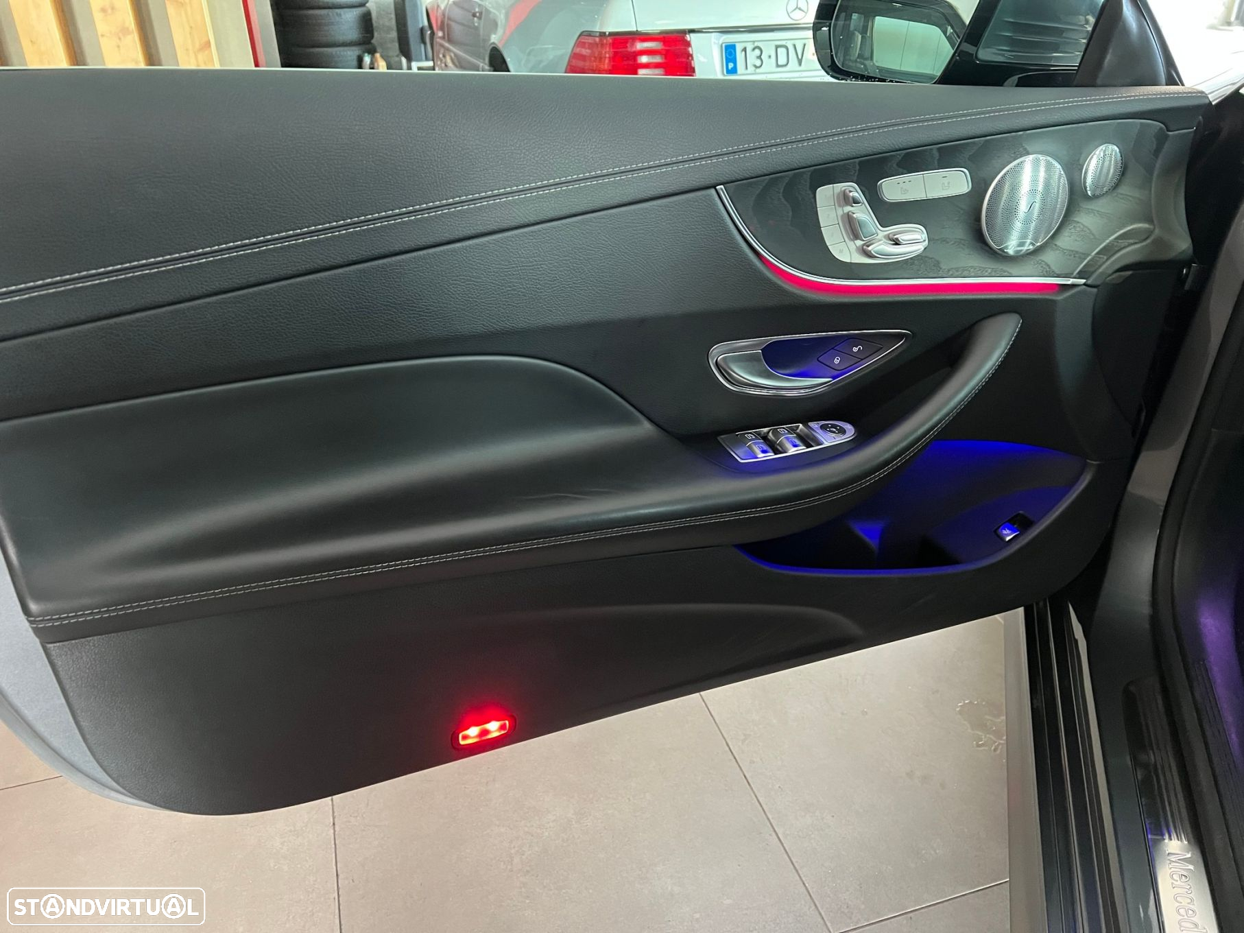 Mercedes-Benz E 220 d Coupe 9G-TRONIC AMG Line - 23