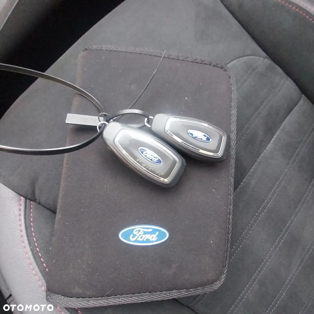 Ford Kuga 2.0 TDCi 4x4 ST-Line - 12
