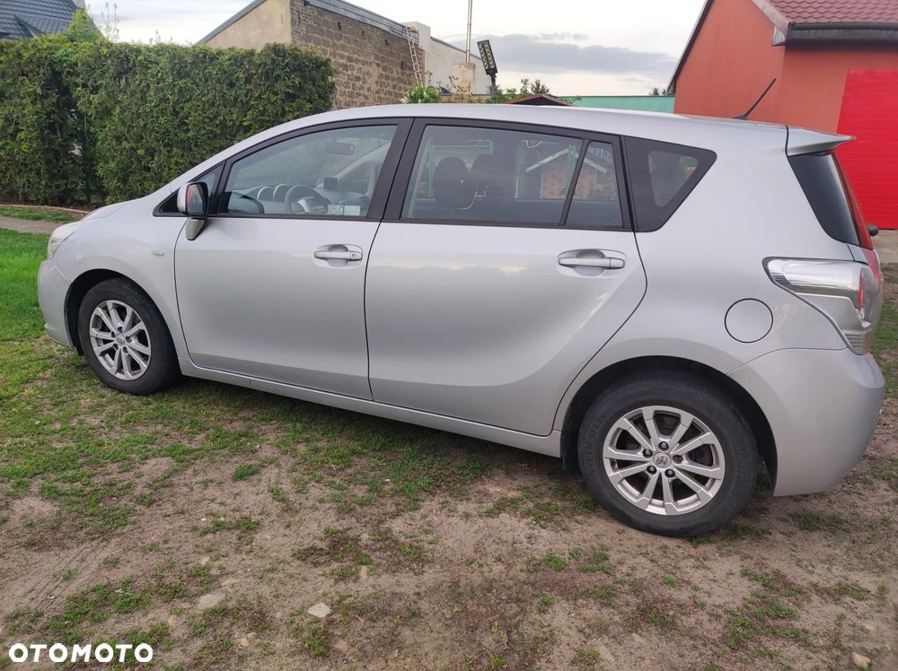 Toyota Verso - 4