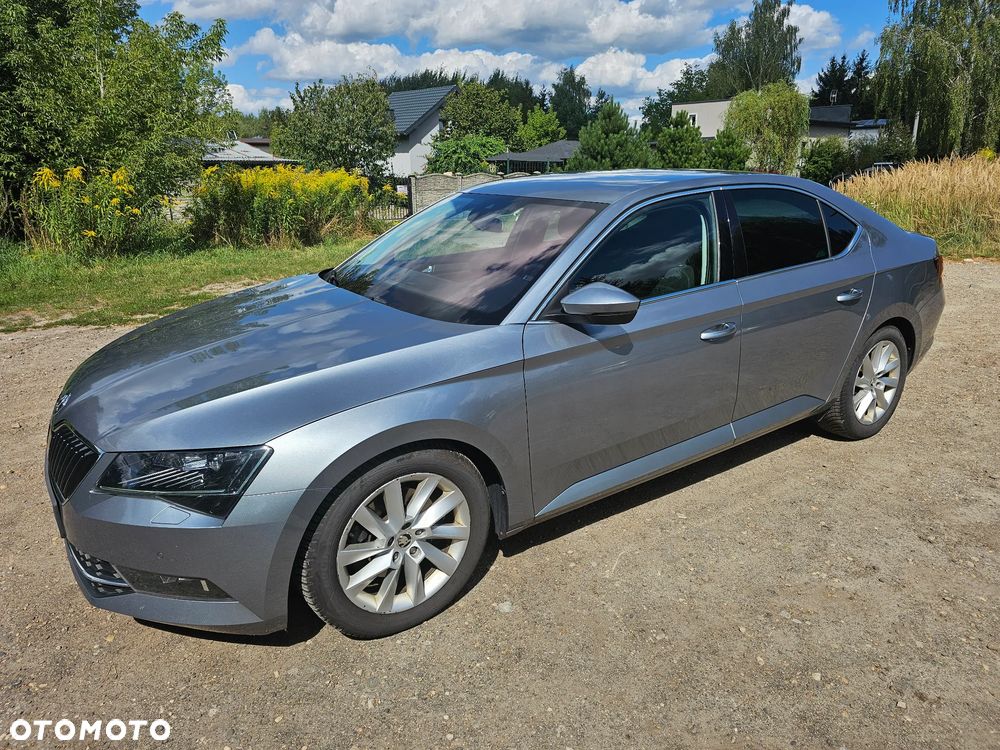 Skoda Superb 2.0 TSI DSG Ambition - 4
