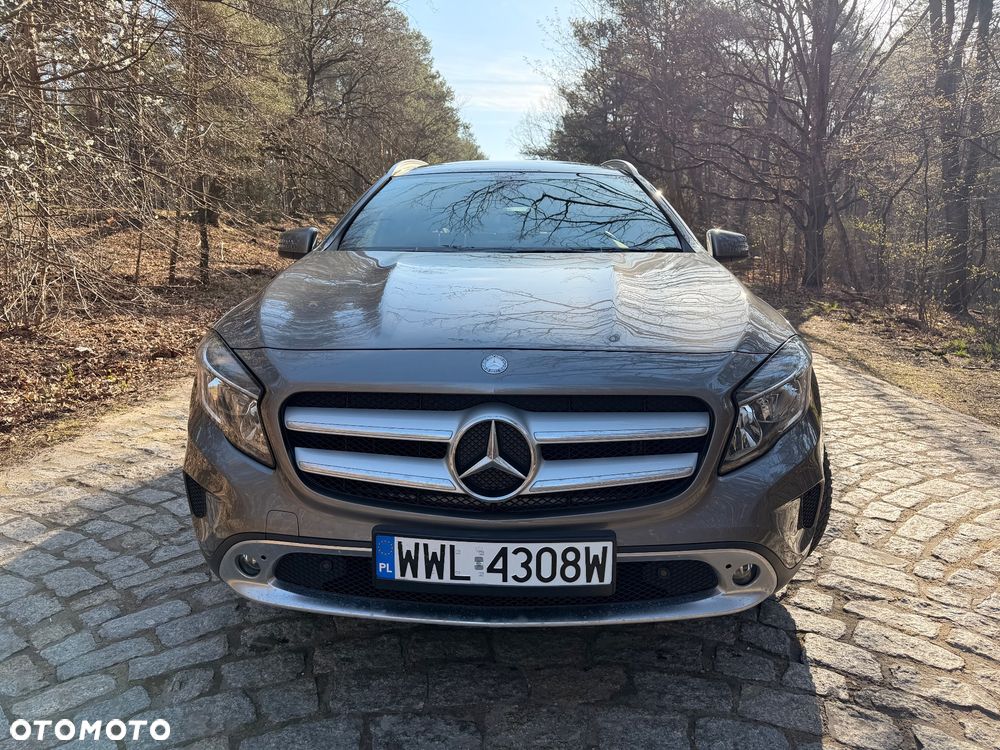 Mercedes-Benz GLA 250 4-Matic - 6
