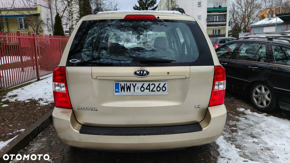 Kia Carnival 2.9 CRDi Tour - 6