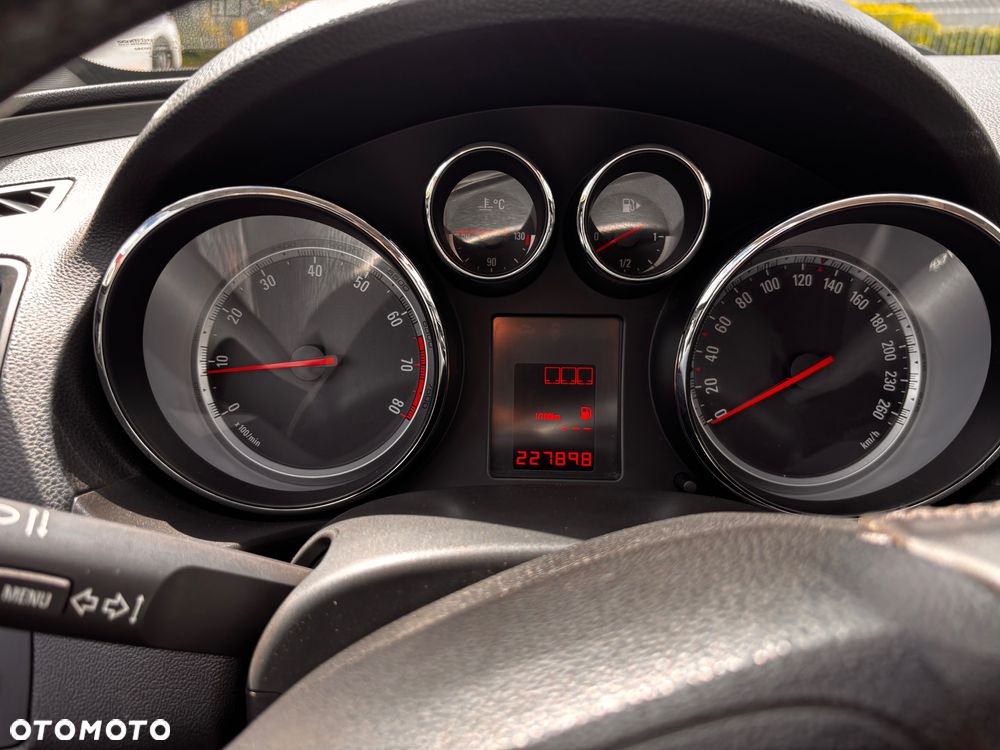 Opel Insignia - 6