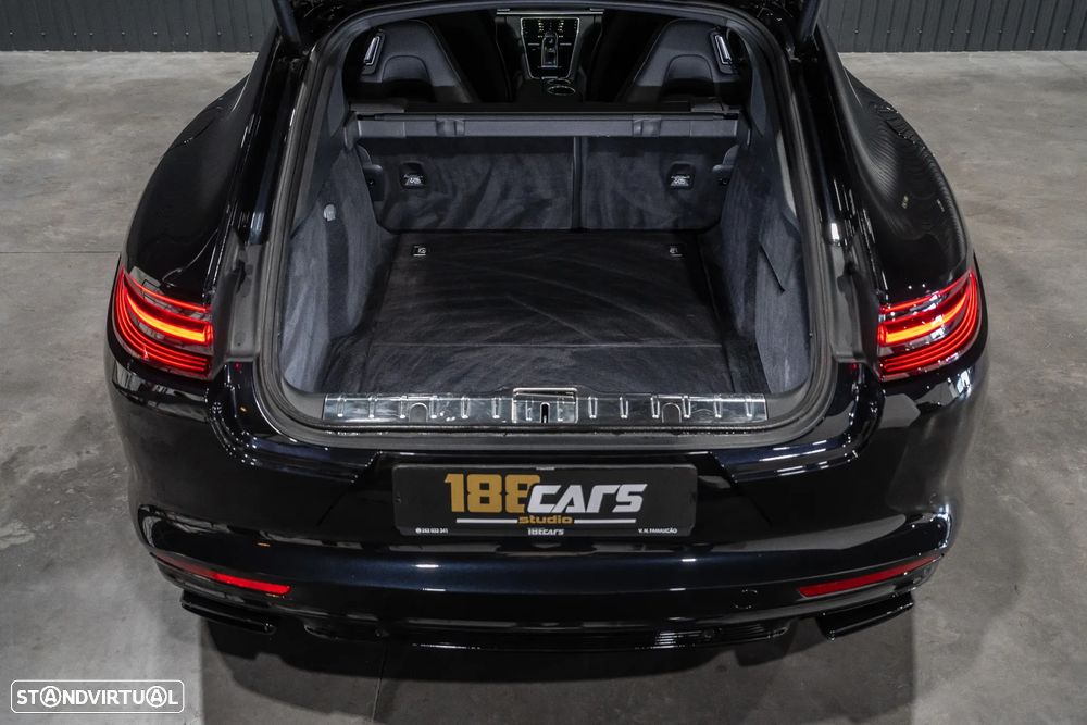Porsche Panamera 4 E-Hybrid Platinum Edition - 58