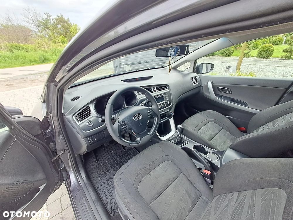 Kia Ceed 1.6 CRDi L - 10