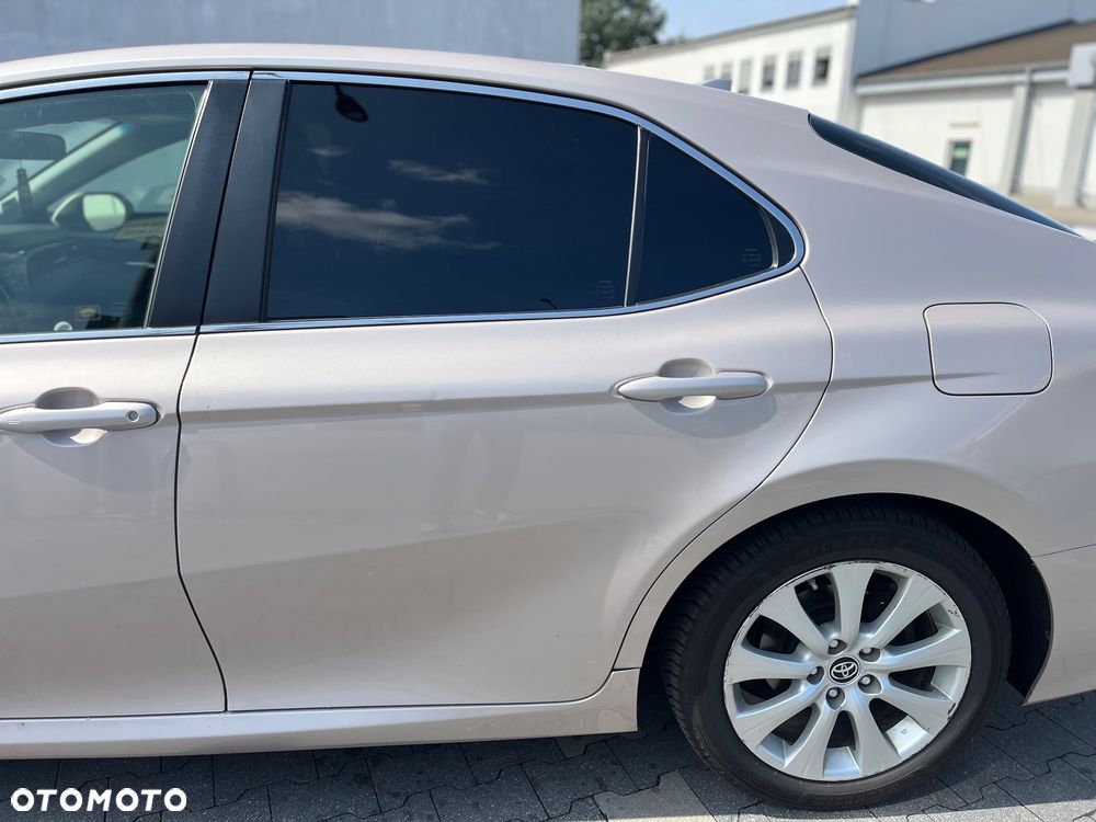 Toyota Camry 2.5 Hybrid Comfort CVT - 10