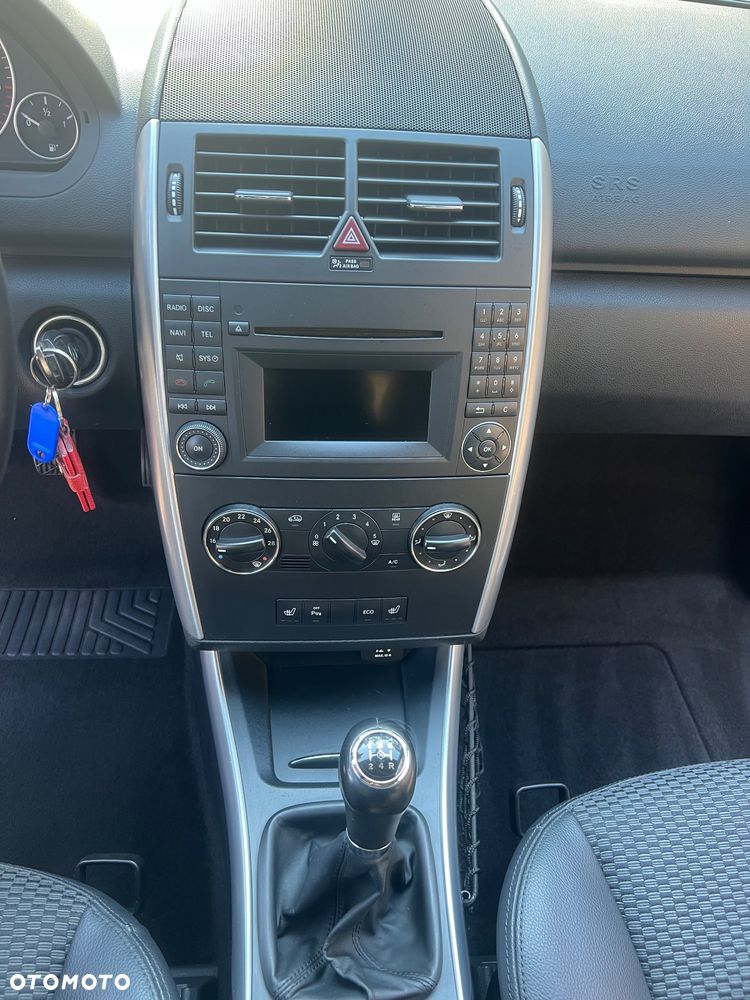 Mercedes-Benz Klasa A 180 BlueEFFICIENCY Avantgarde - 25
