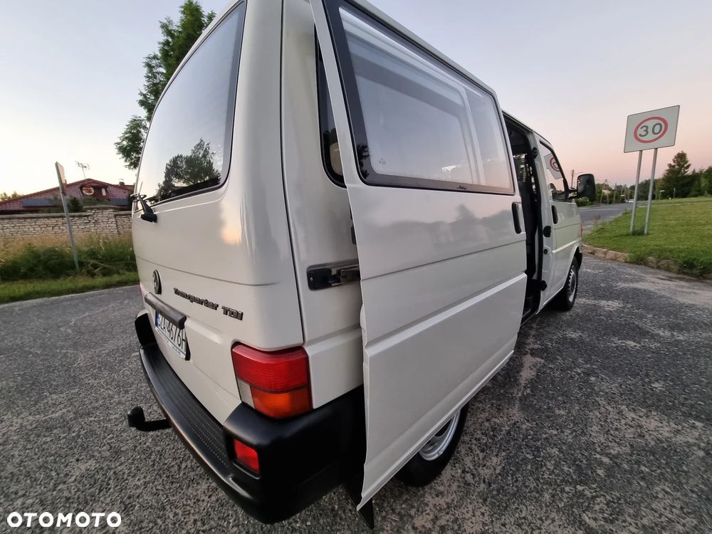 Volkswagen Transporter - 23
