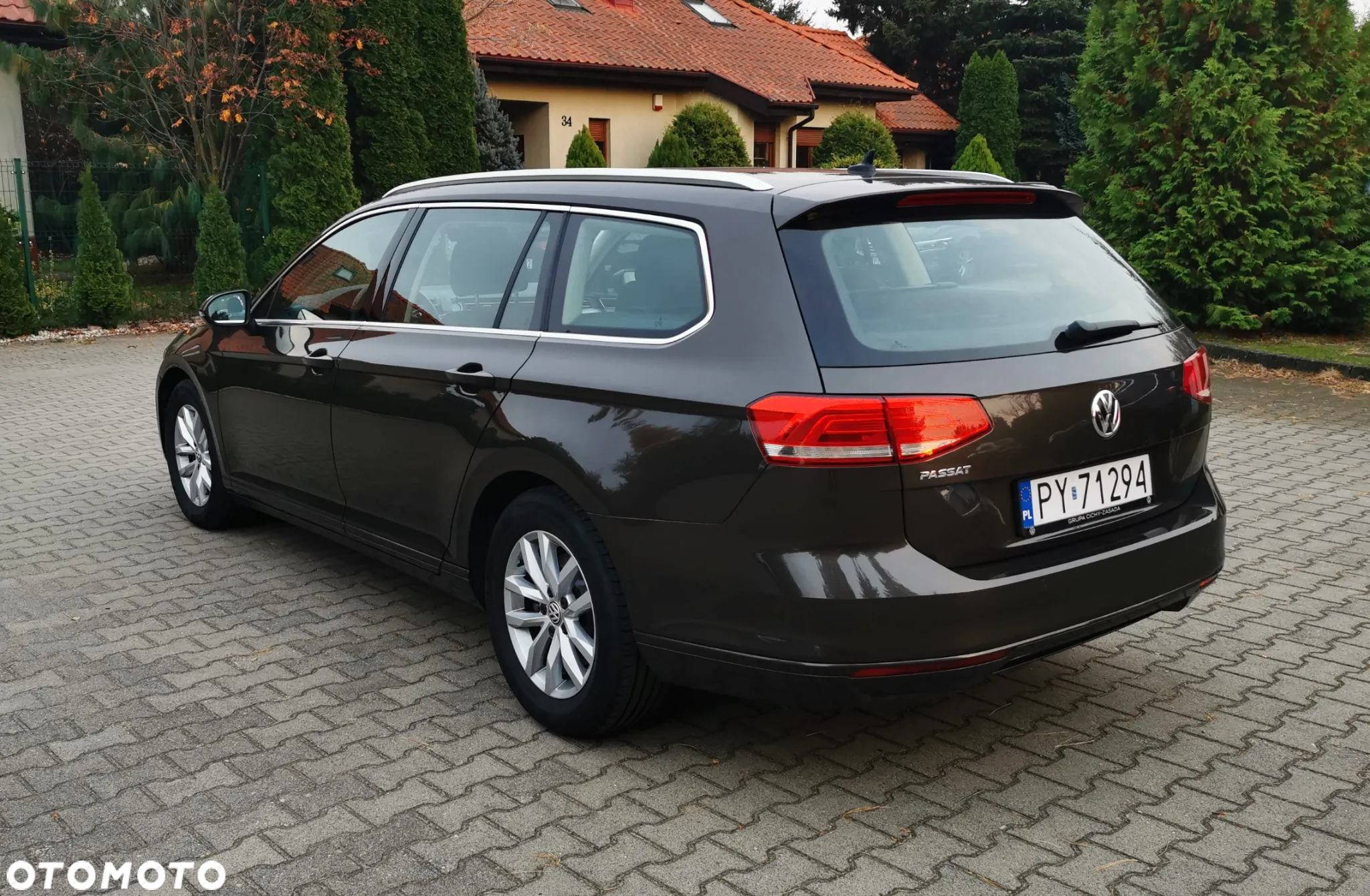 Volkswagen Passat Variant 1.6 TDI SCR DSG Business - 4