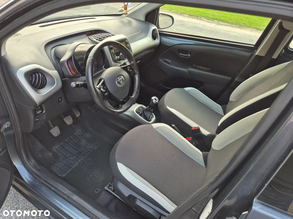 Toyota Aygo x-cite - 16