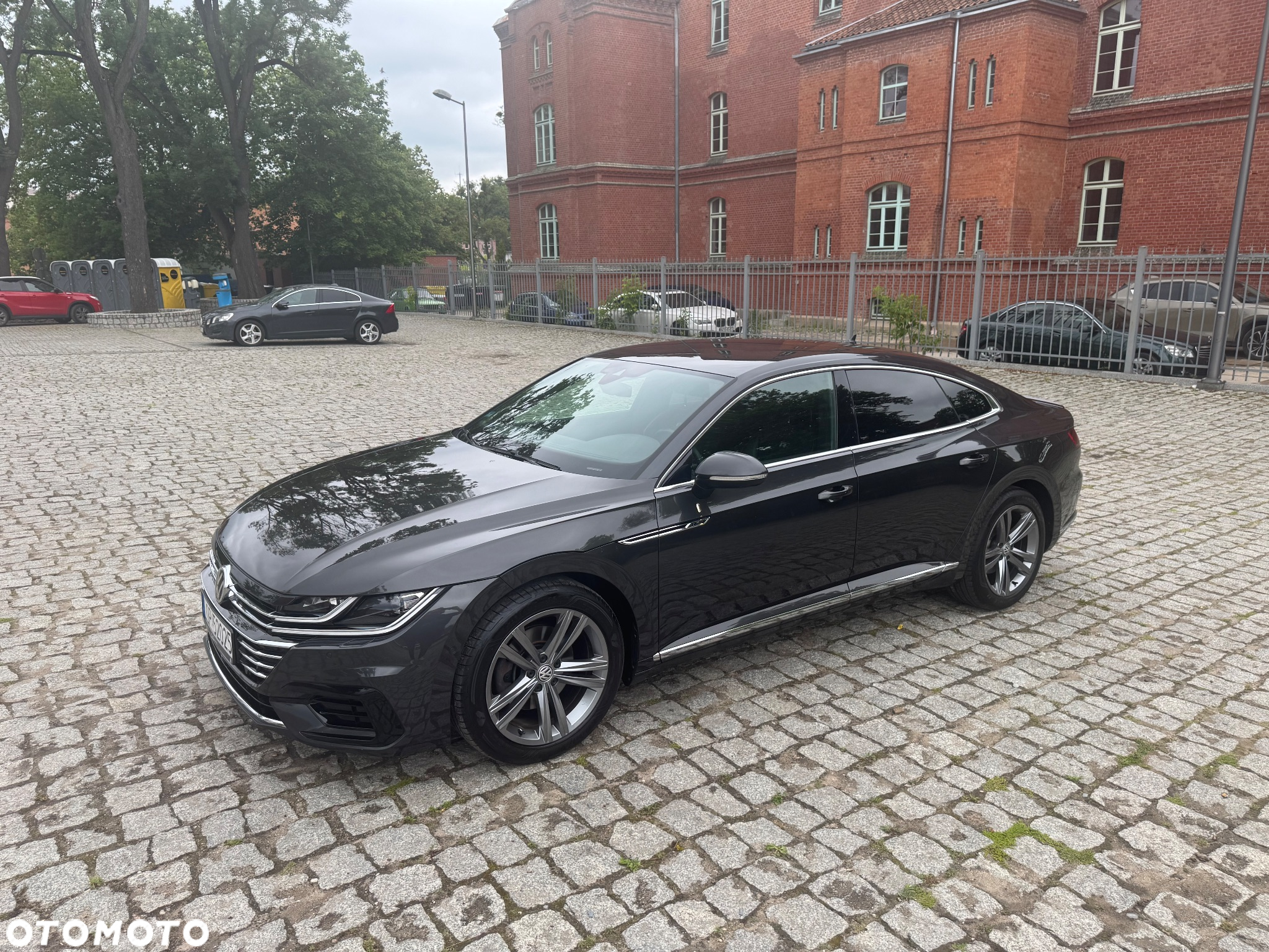 Volkswagen Arteon 2.0 TDI SCR R-Line DSG - 9