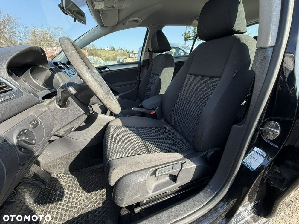 Volkswagen Golf - 14