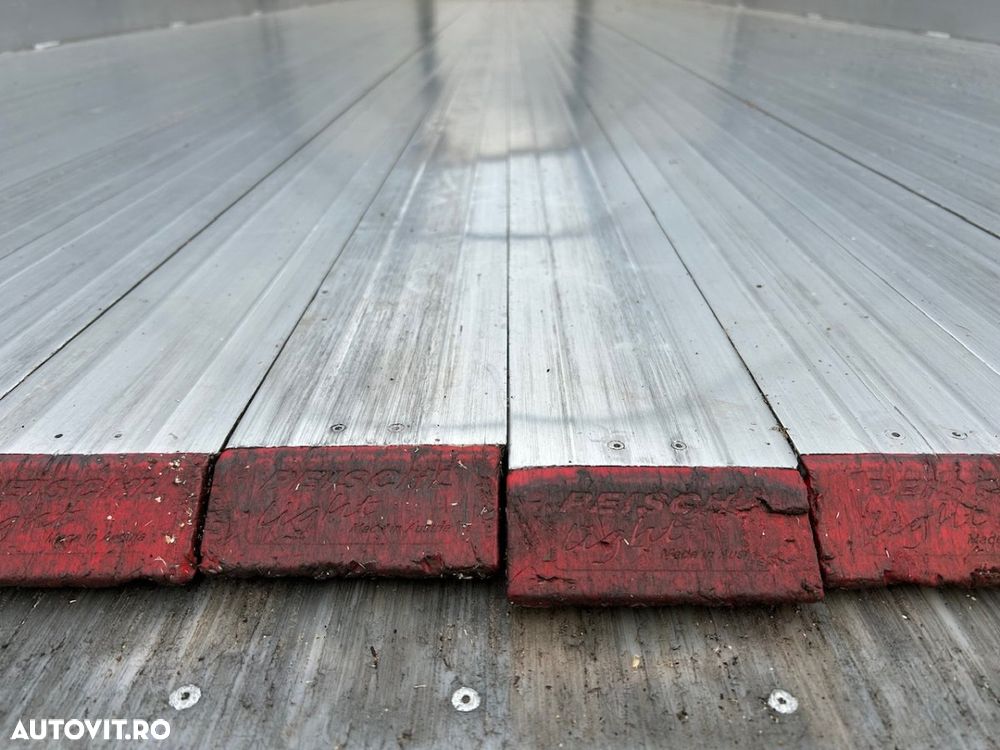 Alta Peischl, Walking floor, 2022, Jante Al, podea 10mm, factura externa - 18