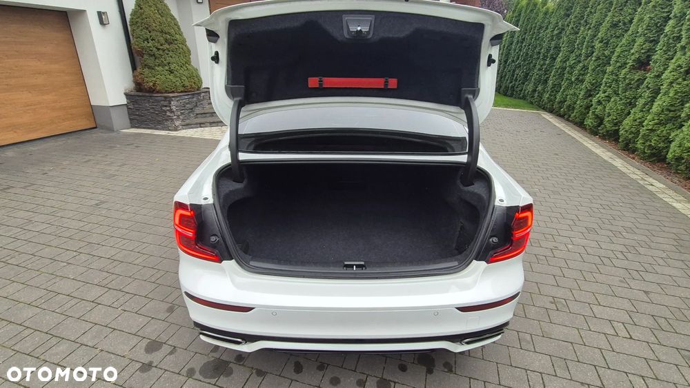 Volvo S60 B4 B R-Design - 32