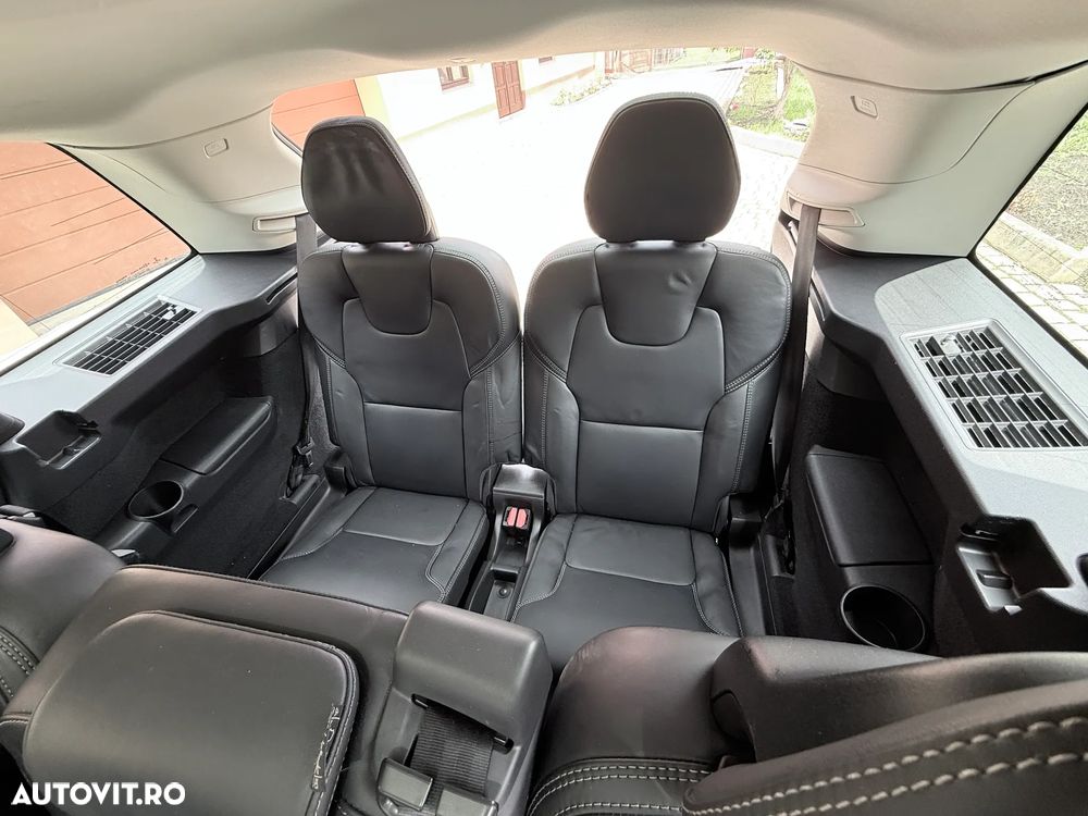 Volvo XC 90 - 25