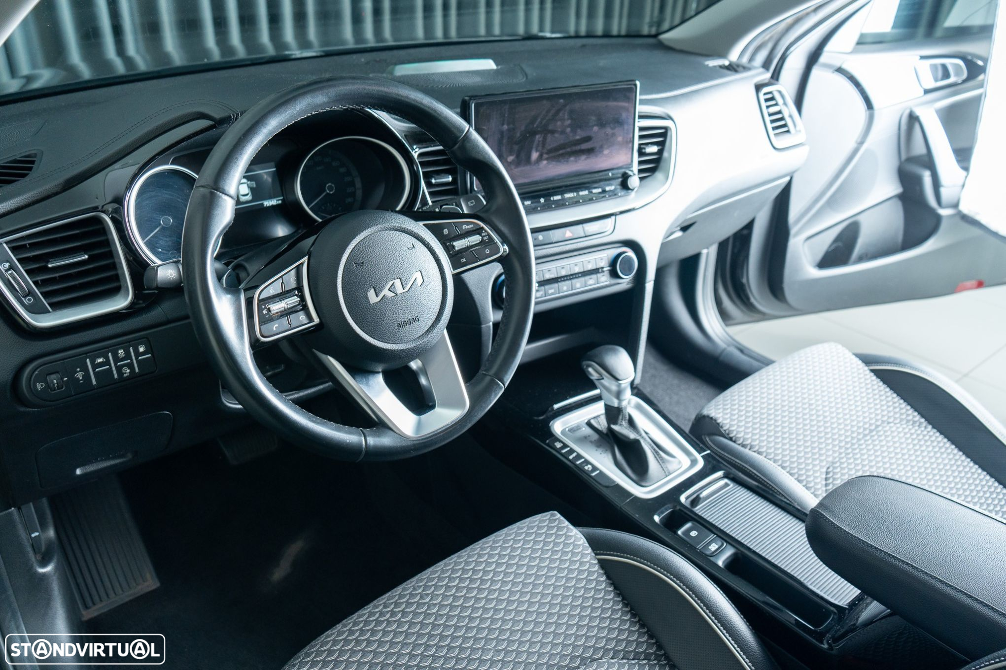 Kia XCeed - 23