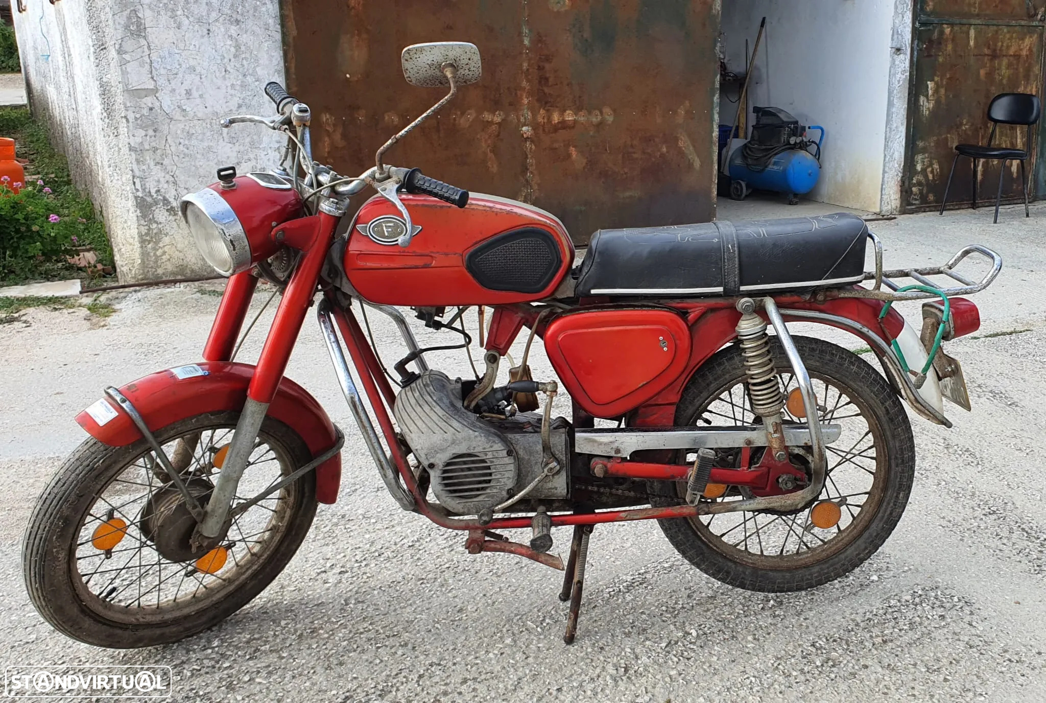Famel XF F - 2